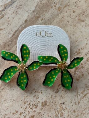 nOir Jewelry Green and Yellow Floral Petal Earrings